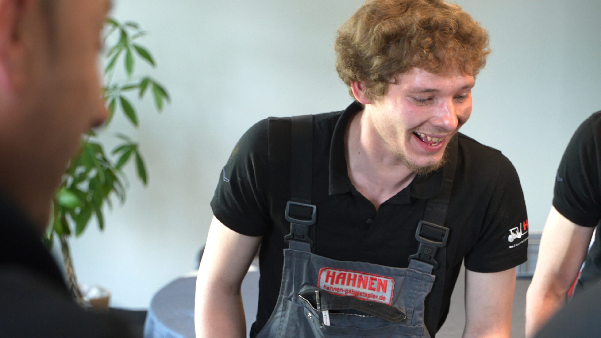Bewerberfilm Hahnen Fördertechnik_018